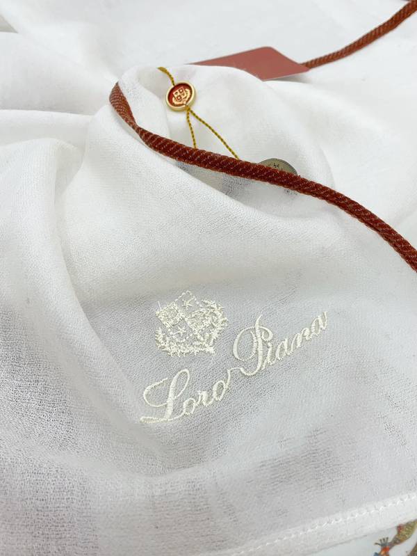 Loro Piana Scarf LPC00043 Loro Piana Scarf LPC00043